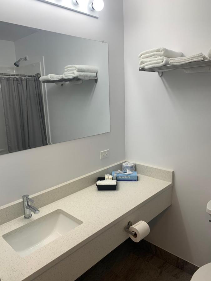 Nor Villa Hotel Γουίνιπεγκ Εξωτερικό φωτογραφία